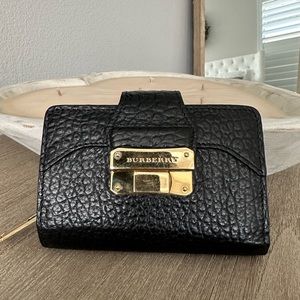 Beautiful Burberry leather wallet